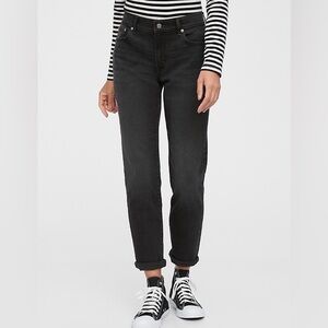 GAP girlfriend mid rise raw hem jeans